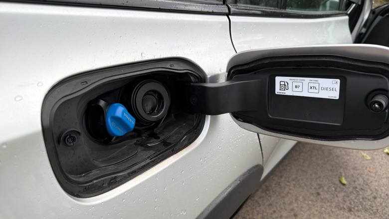 Volvo V60 2.0 B4D Cross Country 5dr AWD Auto Diesel Estate